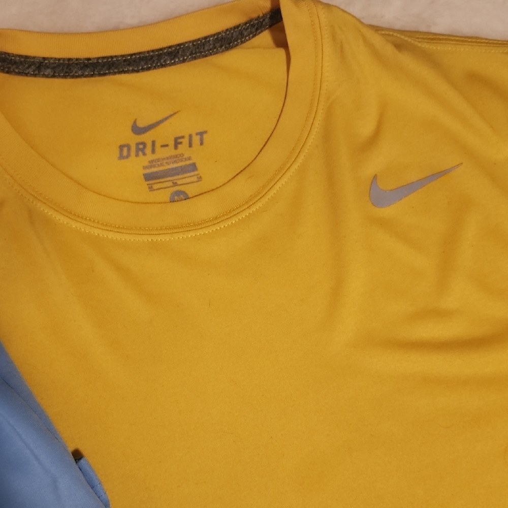 Nike Dri-FIT Yellow T-Shirt and Light Blue Polo Shirt - Picture 2 of 3